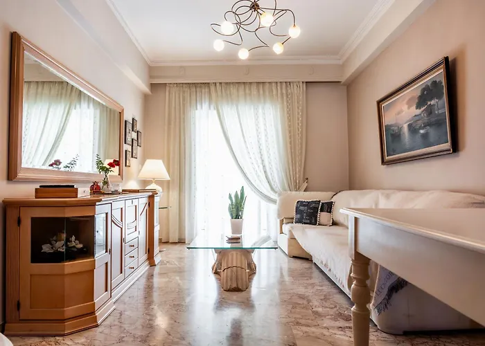 Cozy Cloud Apartment Nafplio